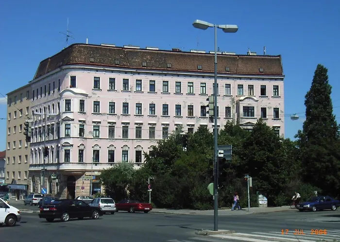 Vienna Central Apartment Contactless Check In